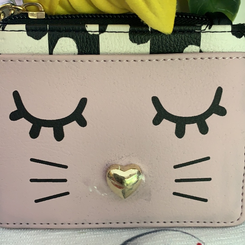 New Luv Betsey Johnson sleepy Cat Clip on Wallet - Picture 2 of 4